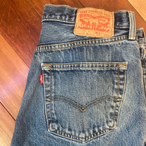 Levi’s Hi Rise Jeans - Picture 3 of 5